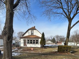 208 E Oak St, Chatsworth, IL 60921