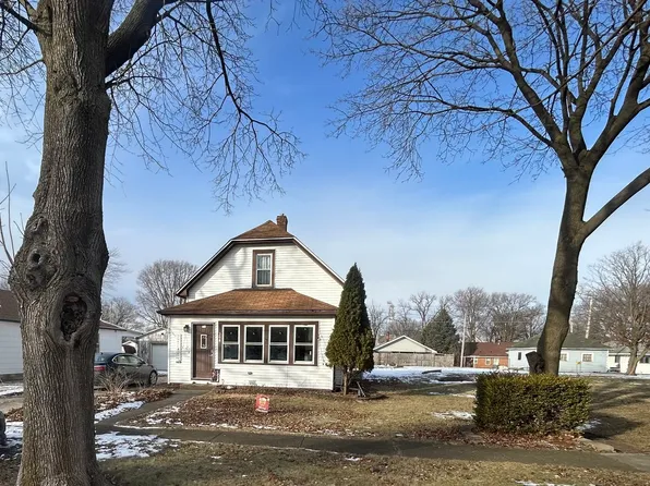 208 E Oak St, Chatsworth, IL 60921