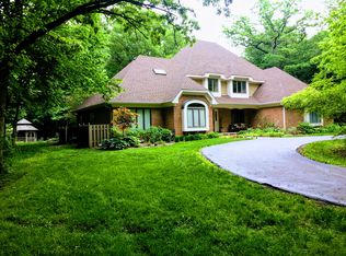 43W344 Steeple Cir, Elgin, IL 60124