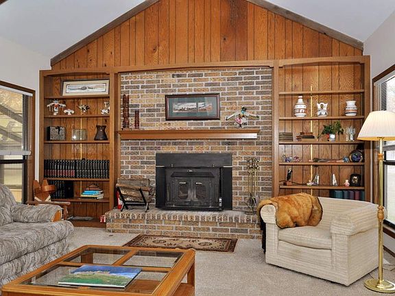 4th image of 936 W Cedarwood Ct