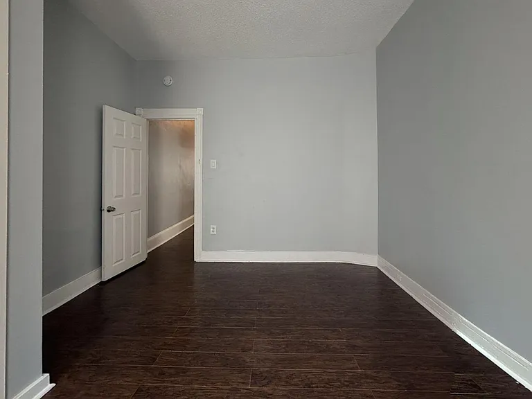 233 N Ramsey St — Photo 23