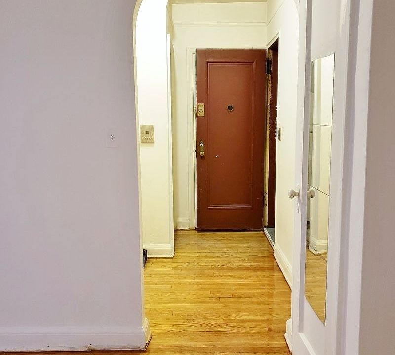 1st image of 3053 29th St APT 1A