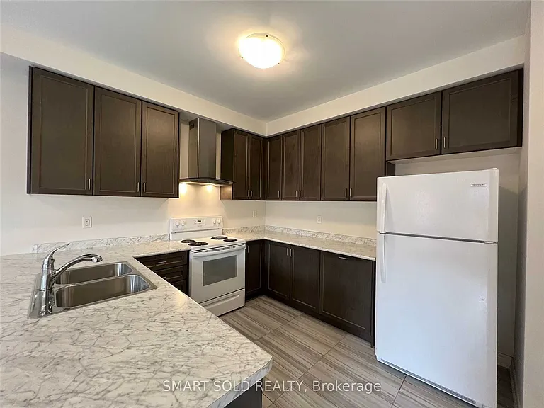 1046 Murrell Blvd — Photo 12