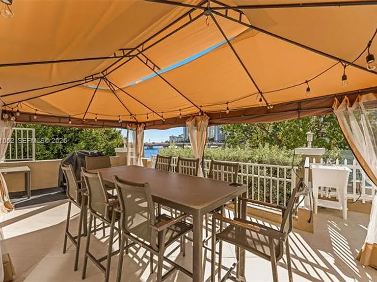 701 Brickell Key Blvd #1506 — Photo 30