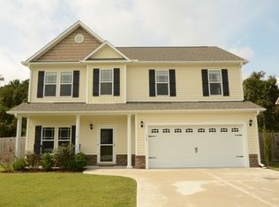 448 Patriots Point Ln, Swansboro, NC 28584