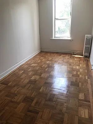 Rented by Johanna Gyuro, LREB | media 9