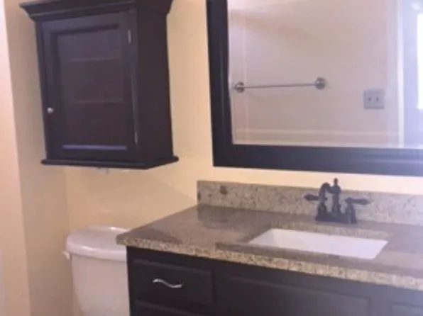 301 Paddock Pl, Jacksonville, NC 28546