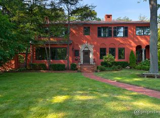 1000 Chestnut Ave, Wilmette, IL 60091