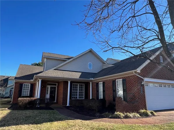 407 Dundee Ln, Chesapeake, VA 23322