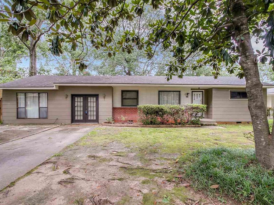 1st image of 211 Pine Park Dr