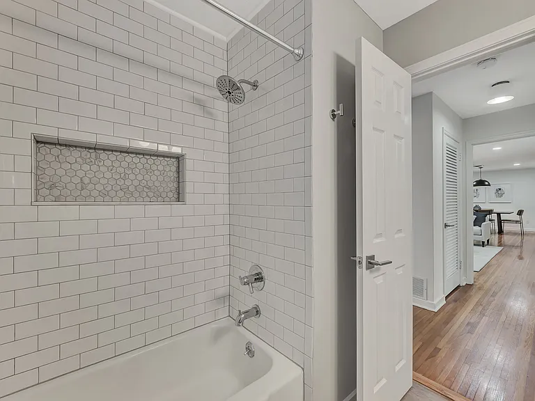1726 Floyd St — Photo 31