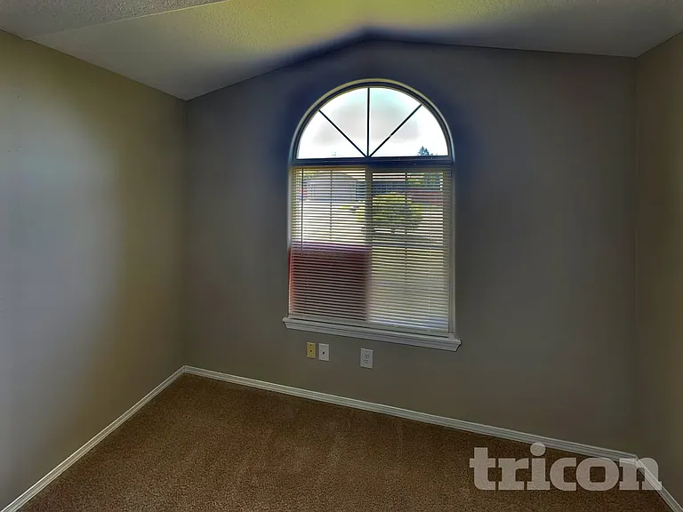 2419 NE 164th Ave — Photo 12
