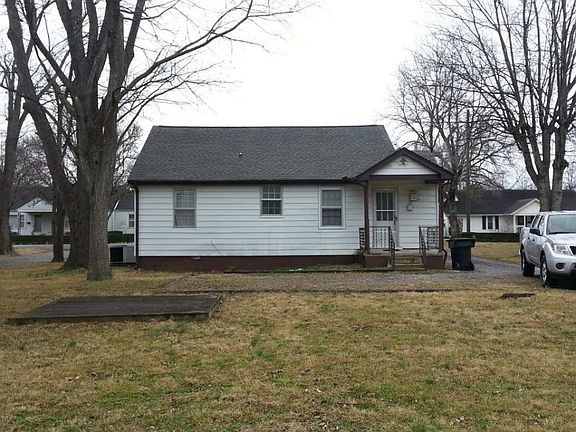 Includes shed and small patio in yard.