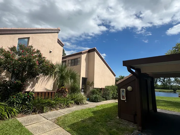 1320 Pelican Creek Xing, Saint Petersburg, FL 33707
