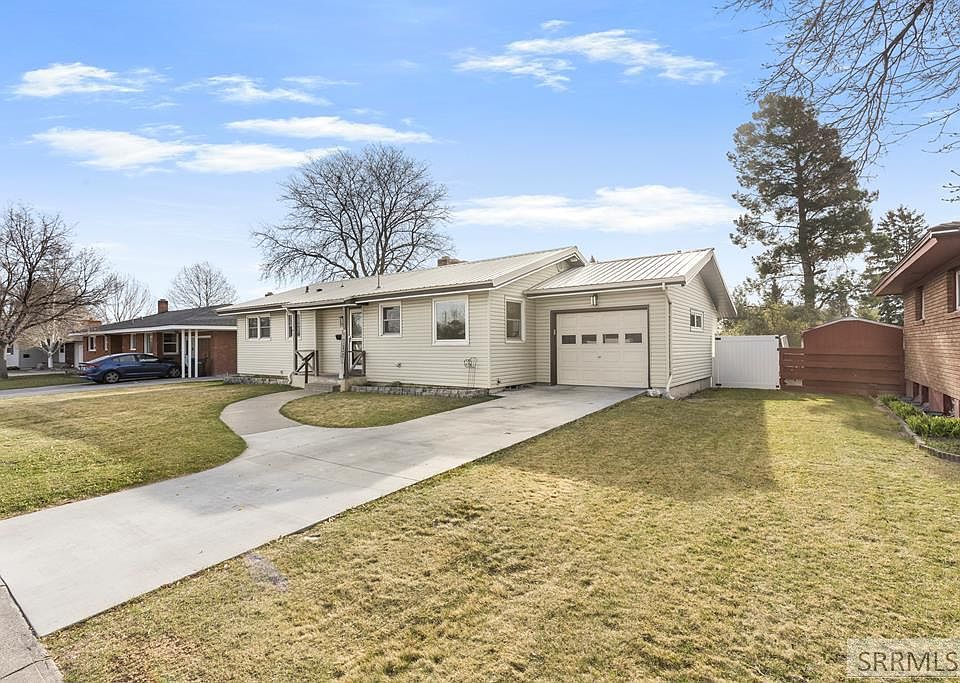 1st image of 842 Claire View Ln