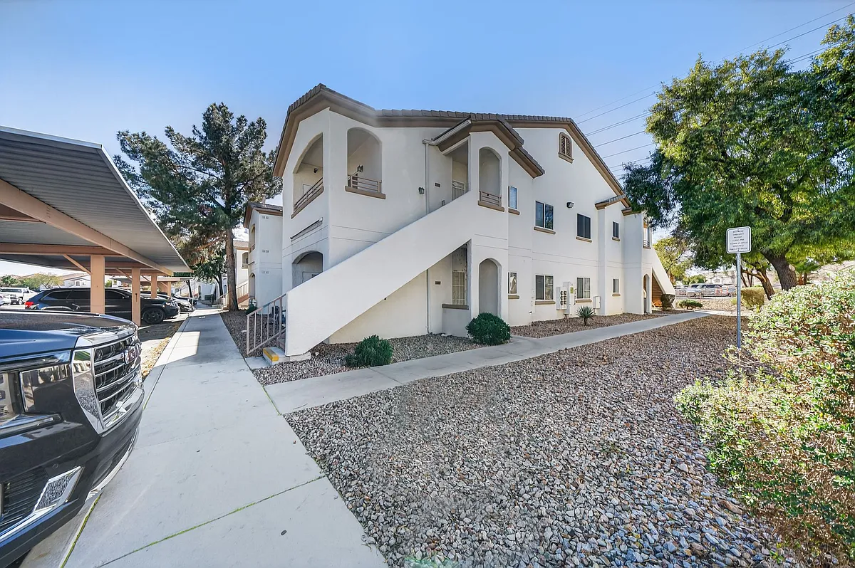 Building Photo - 5650 E Sahara Ave #2060