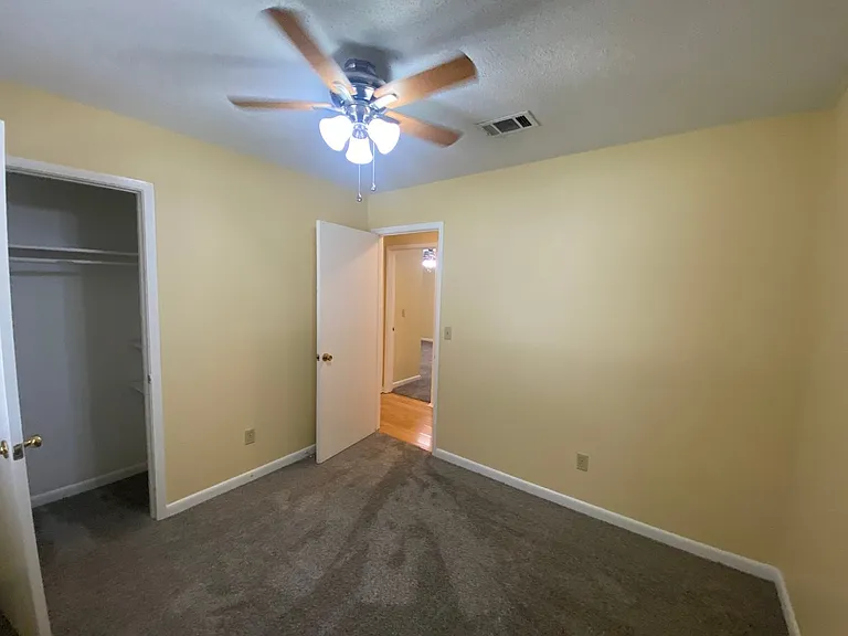 3235 Auburn Pkwy — Photo 18