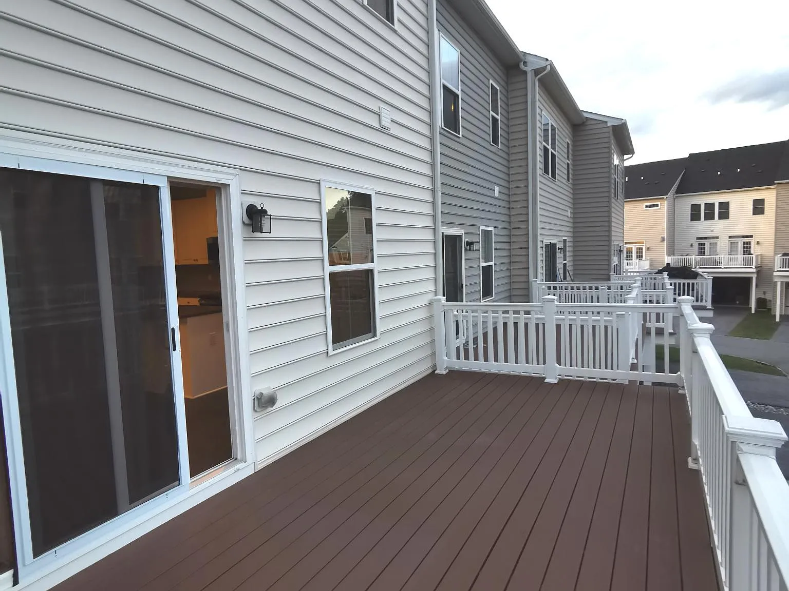602 N Atwater Dr — Photo 3