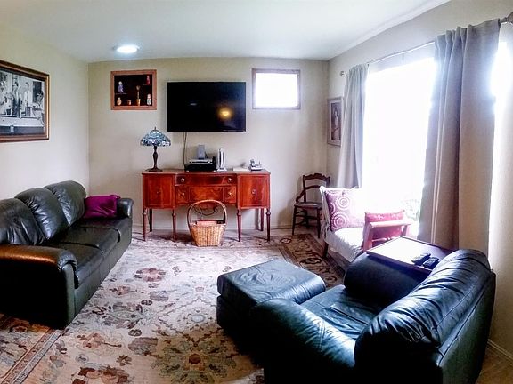 3rd image of 5612 Harold Way