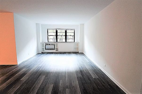 1st image of 320 E 58th St APT 3H