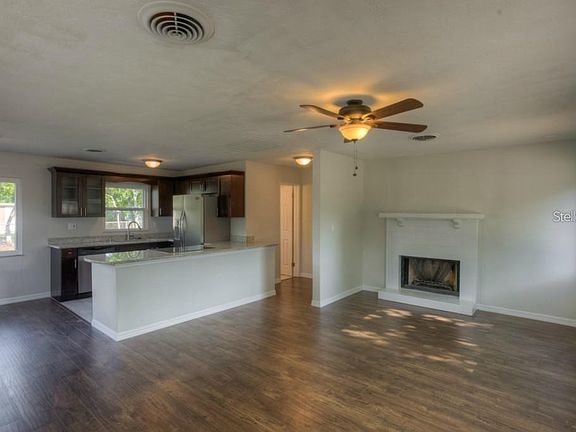 2nd image of 7119 Orpine Dr N