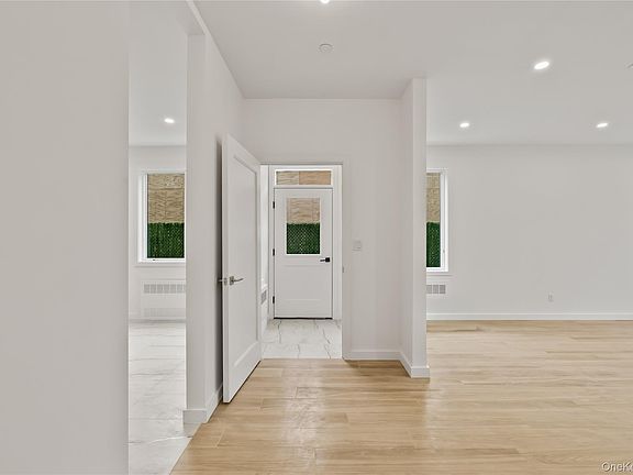 5th image of 15 Calvert Drive #112