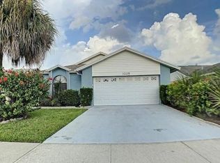 3225 Running Bear Way, Kissimmee, FL 34746