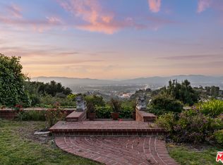 15205 Mulholland Dr, Los Angeles, CA 90077