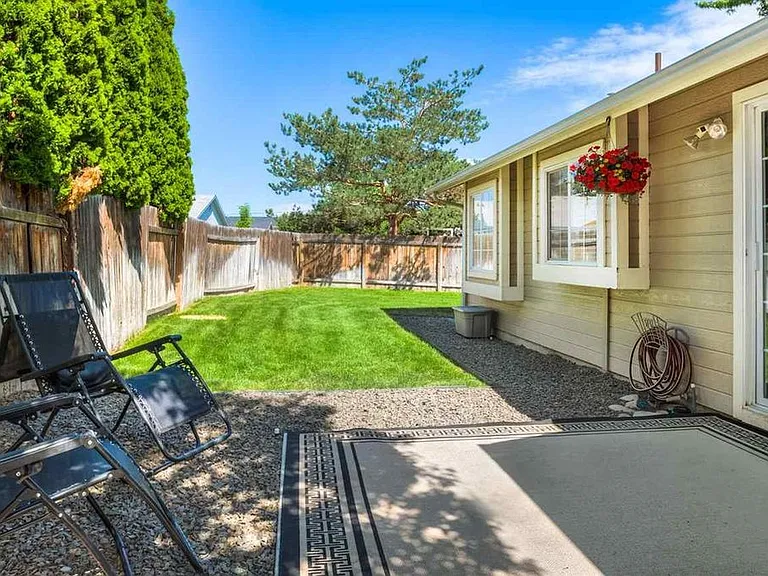 10230 W Greenleaf Ct — Photo 13