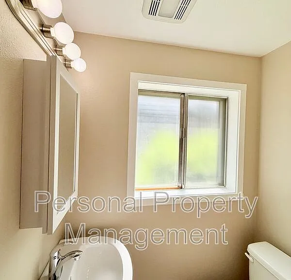 3110 Thompson Ave — Photo 11