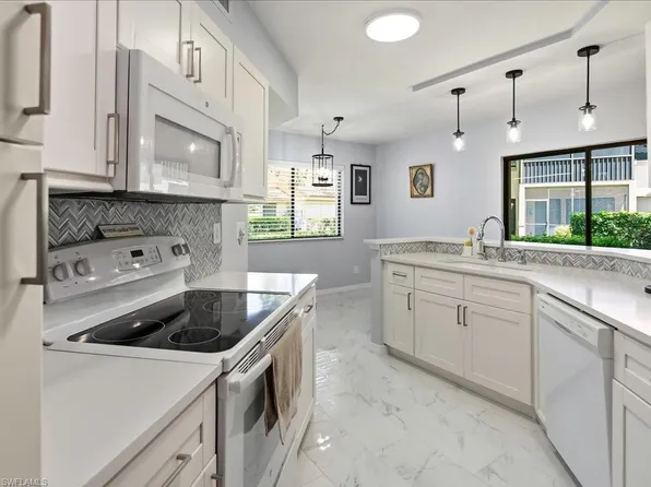 47 Bennington DR #3, NAPLES, FL 34104