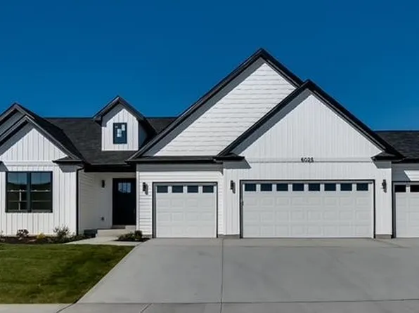 6025 Blake Thomas Dr, Wentzville, MO 63385