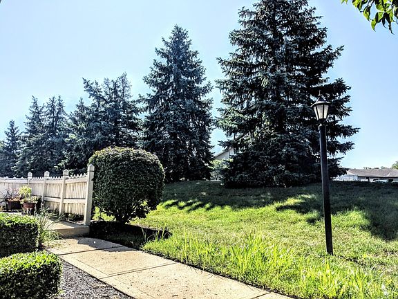 5th image of 8583 Victoria Meadow Ln