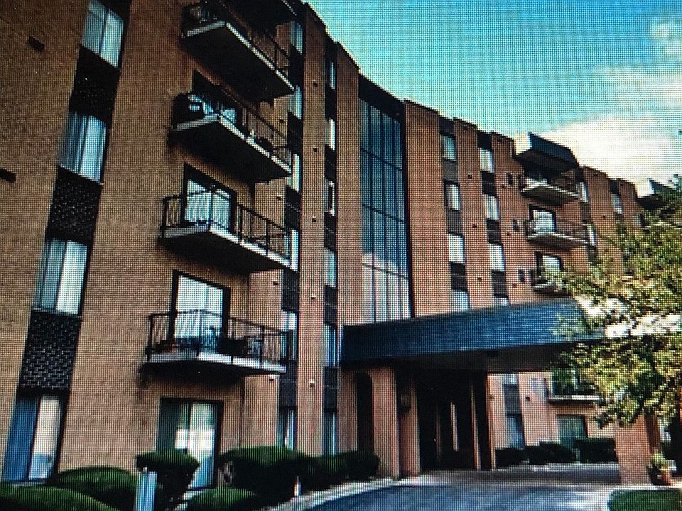 1st image of 900 W Sunset Dr N #107