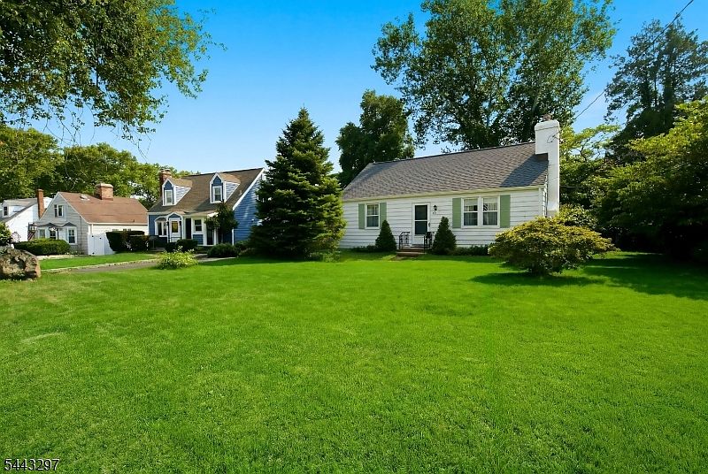 1st image of 180 Milltown Rd