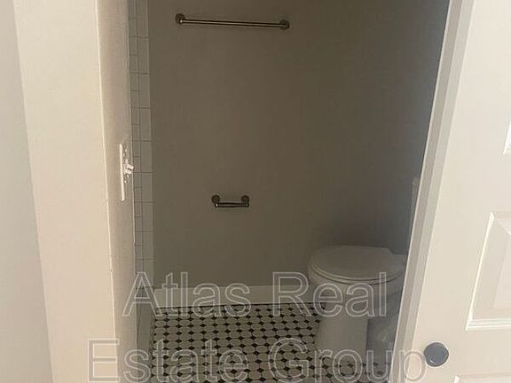 5th image of 1729 N Pennsylvania St #203