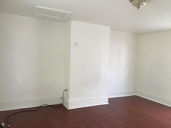 4th image of 824 Centre Ave NW