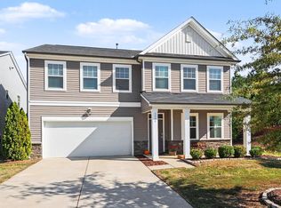 1004 Bellewood Park Dr, Angier, NC 27501