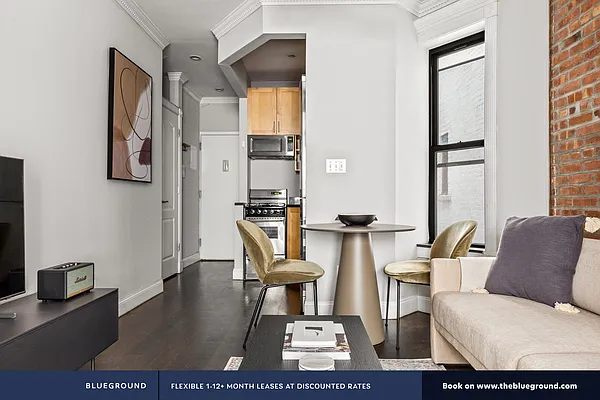 Rented by The Blueground | media 111