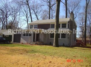 11749 Priscilla Ln, Plymouth, MI 48170