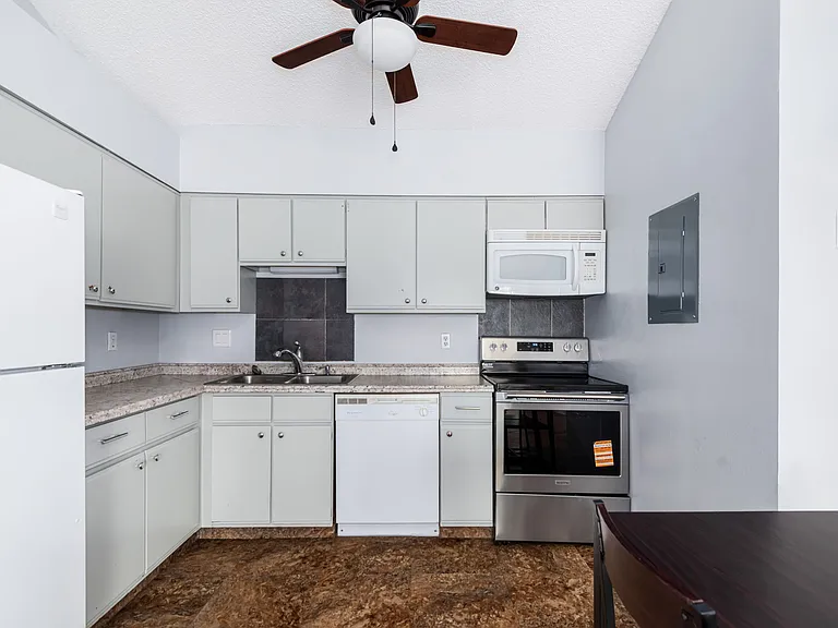 8803 Colorado Blvd #304 — Photo 8