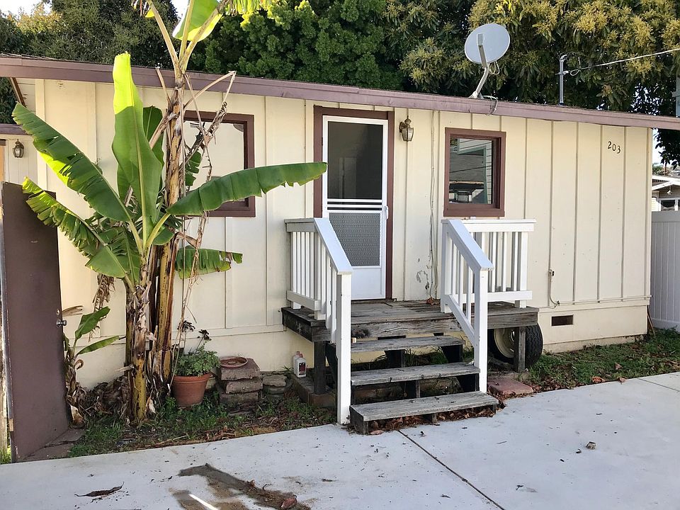 1st image of 203 S Santa Cruz St