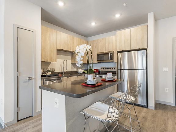 2nd image of 5055 S Fort Apache Rd #365