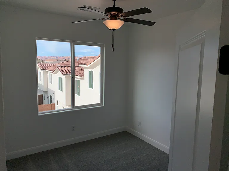 2477 W 350 N — Photo 12
