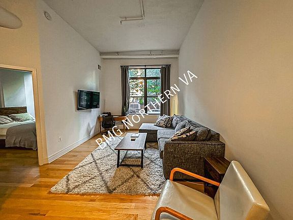 5th image of 2220 Fairfax Dr APT 106