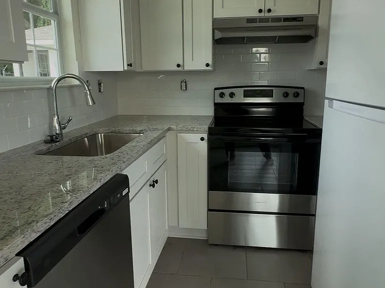 4173 Libuse Dr — Photo 8