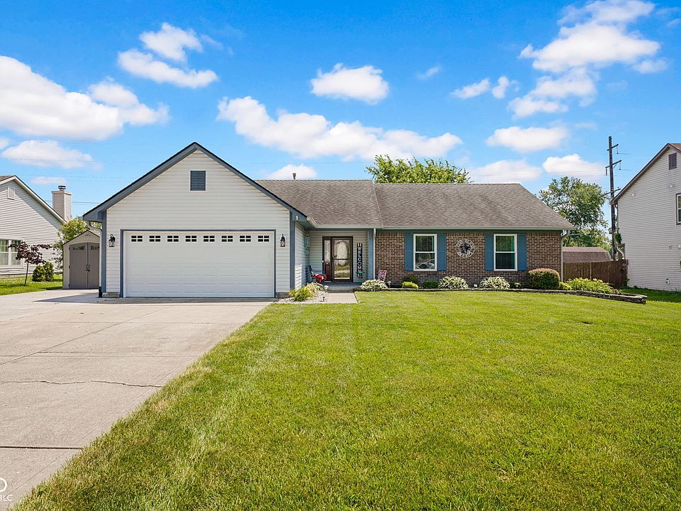 1st image of 1045 Pin Oak Dr