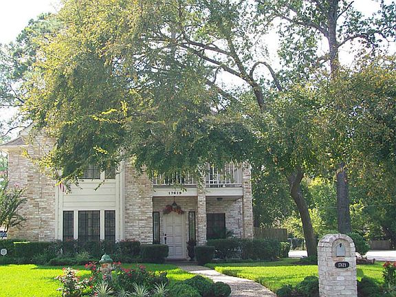 DETACHED GARAGE WITH WORK SHOP, PLUS HEATED & COOLED MAN CAVE OR STORAGE