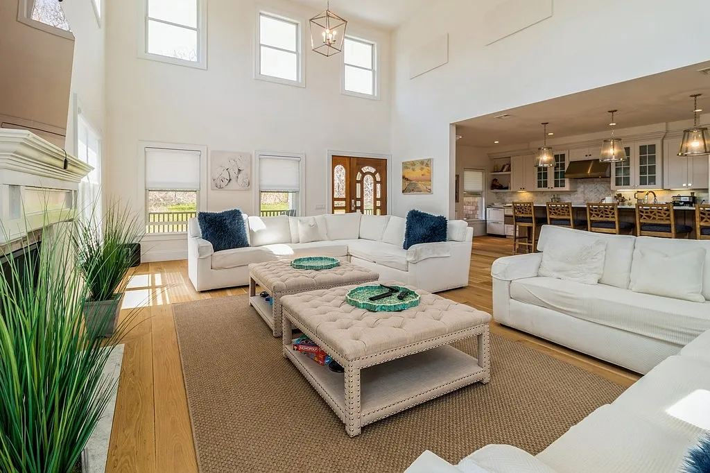 Beautiful Beach House With a Pool and Hot Tub. — Photo 4