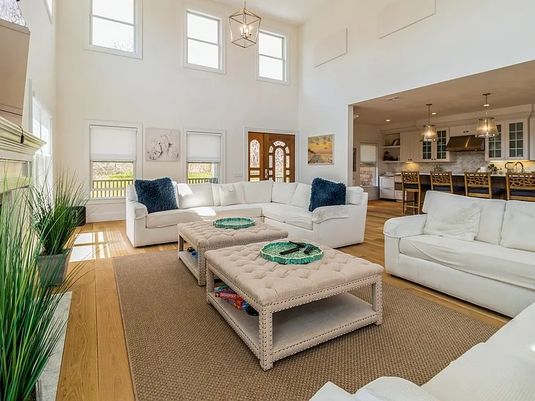 11 Beech Hollow Ct — Photo 4